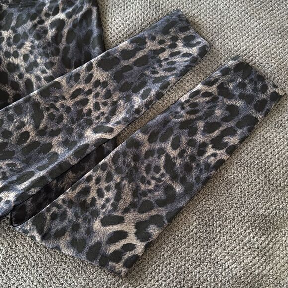 Koral Drive Cheetara Blue Animal Print High Rise Leggings Size Small - Picture 6 of 6